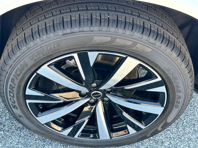 2026 Volvo XC90 B5 Core