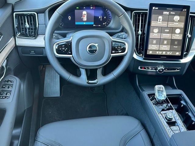 2026 Volvo XC90 B5 Core