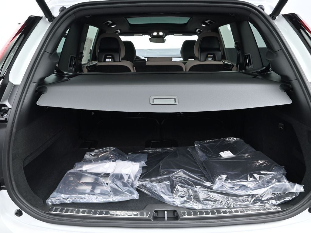 2026 Volvo XC90 B5 Core