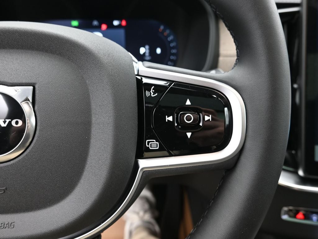 2026 Volvo XC90 B5 Core