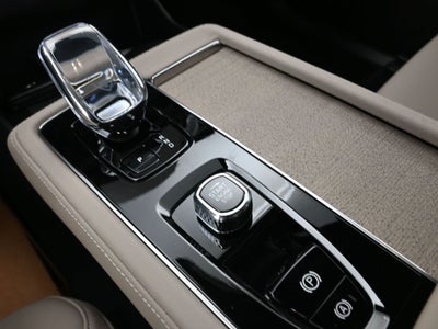 2026 Volvo XC90 B5 Core