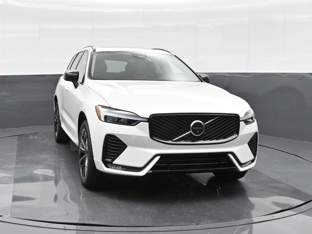 2026 Volvo XC60 B5 Plus