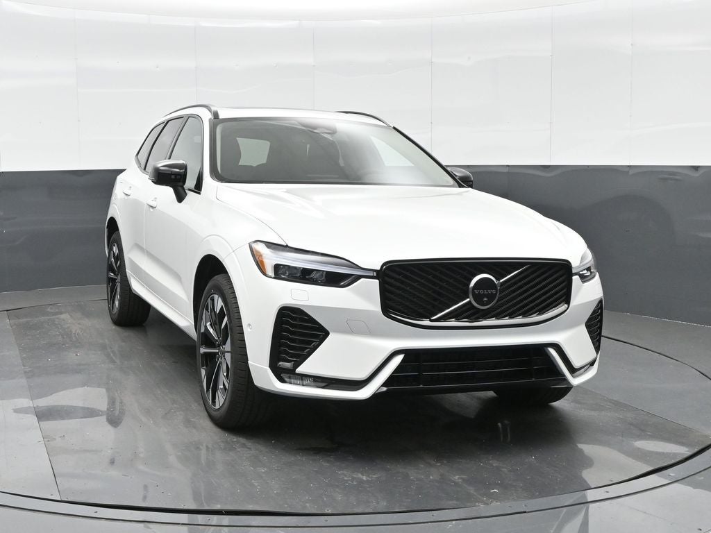 2026 Volvo XC60 B5 Plus