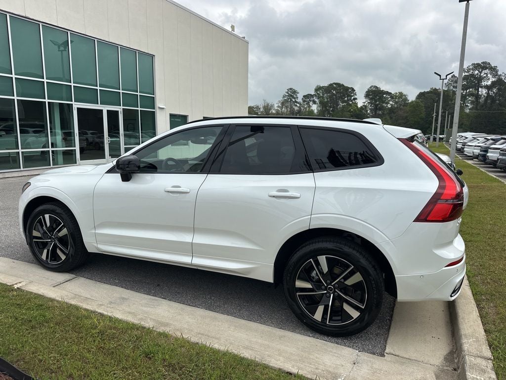 2026 Volvo XC60 B5 Plus
