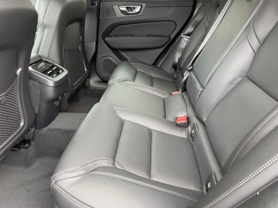 2026 Volvo XC60 B5 Ultra Black Edition