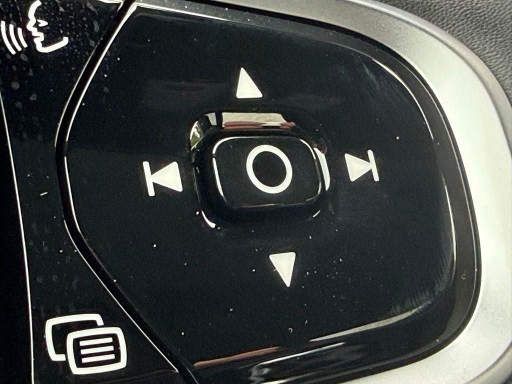 2026 Volvo XC60 B5 Ultra Black Edition