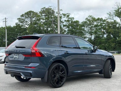 2026 Volvo XC60 B5 Ultra Black Edition