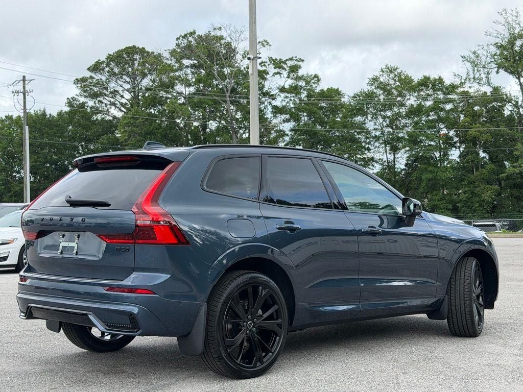 2026 Volvo XC60 B5 Ultra Black Edition