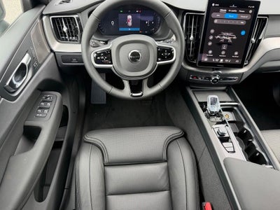 2026 Volvo XC60 B5 Ultra Black Edition