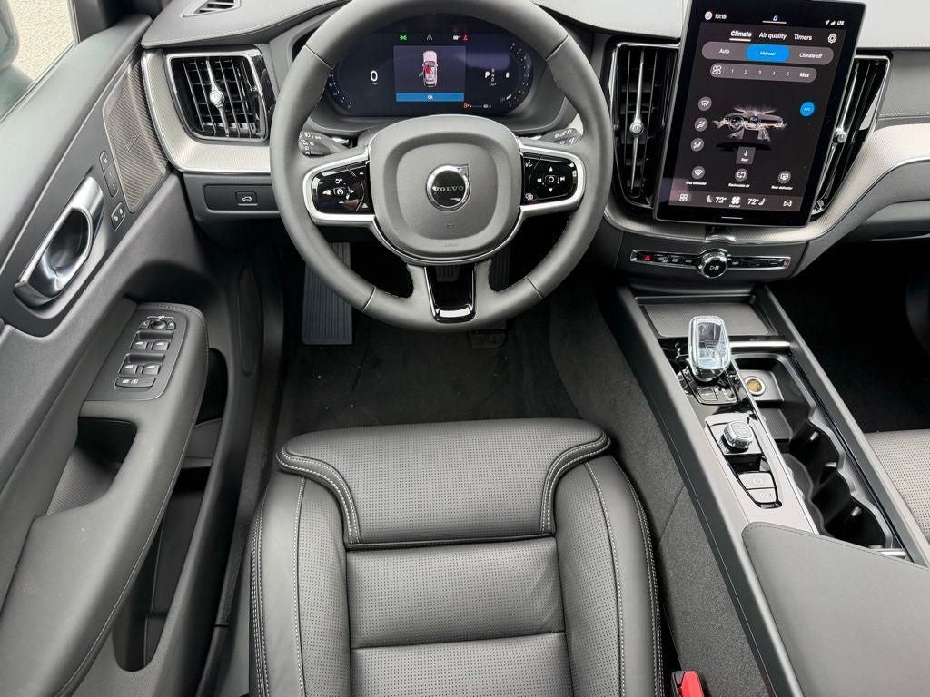 2026 Volvo XC60 B5 Ultra Black Edition