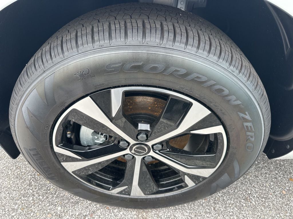 2026 Volvo XC60 B5 Core