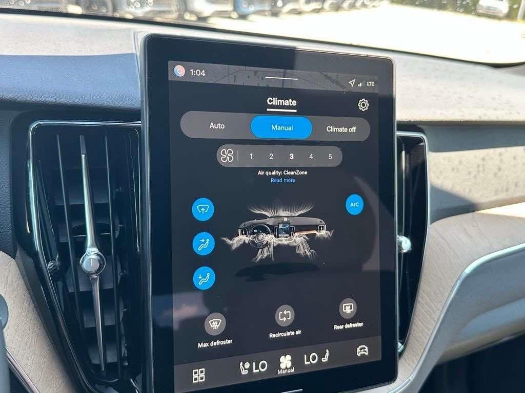 2026 Volvo XC60 B5 Core