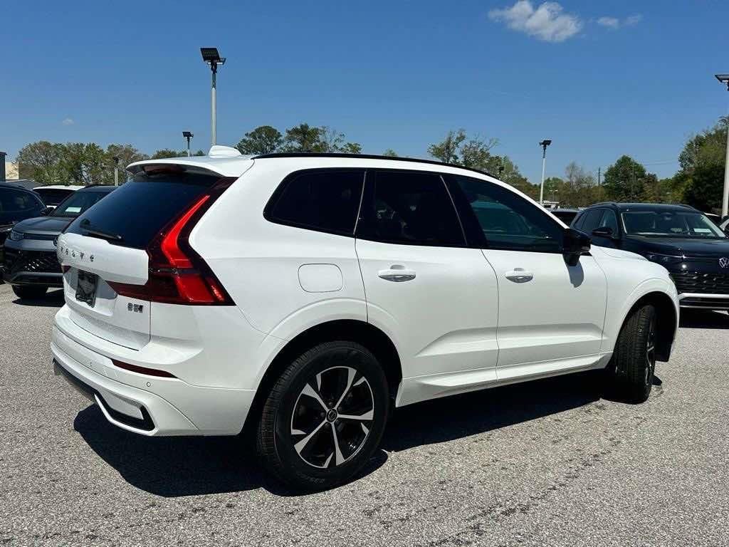 2026 Volvo XC60 B5 Core