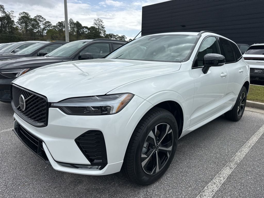 2026 Volvo XC60 B5 Core