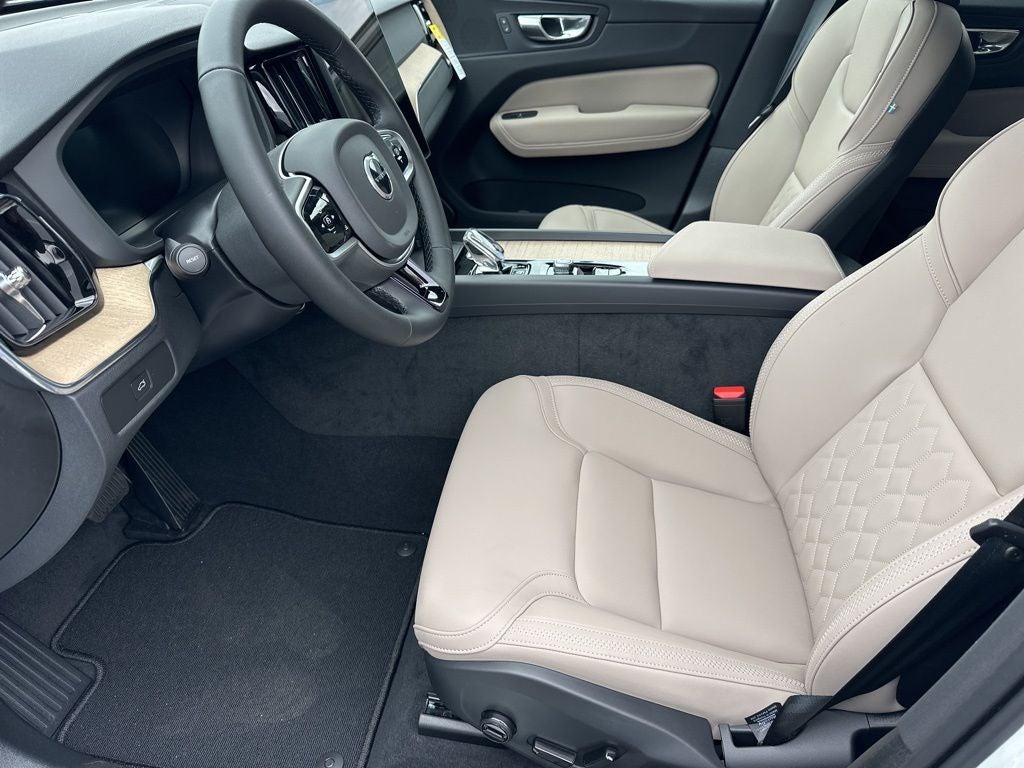 2026 Volvo XC60 B5 Core