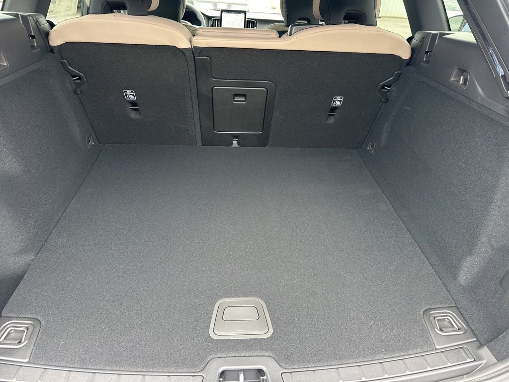 2026 Volvo XC60 B5 Core