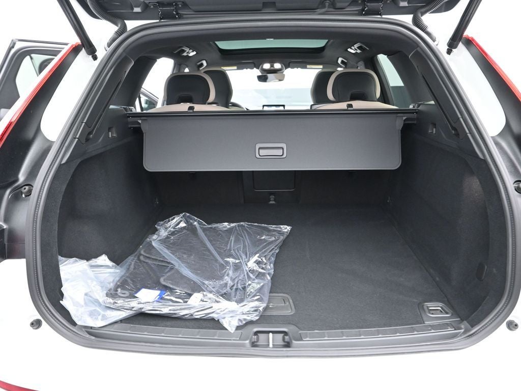 2026 Volvo XC60 B5 Core