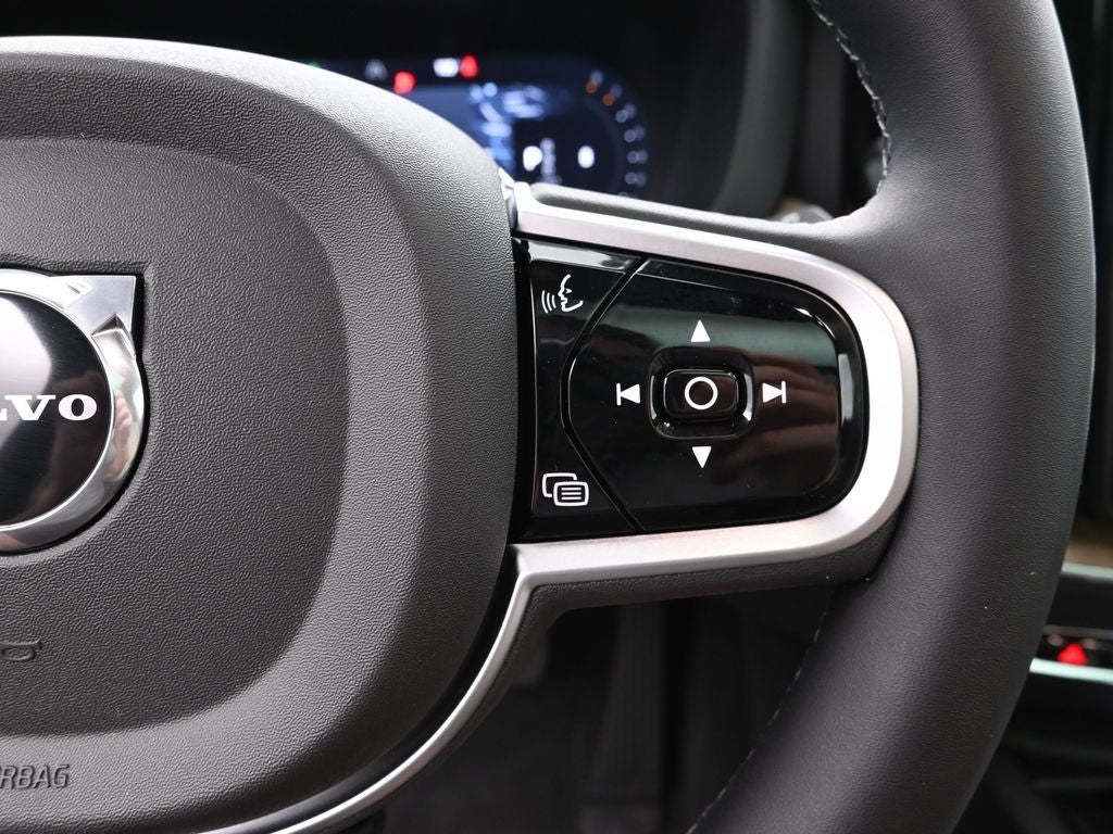 2026 Volvo XC60 B5 Core