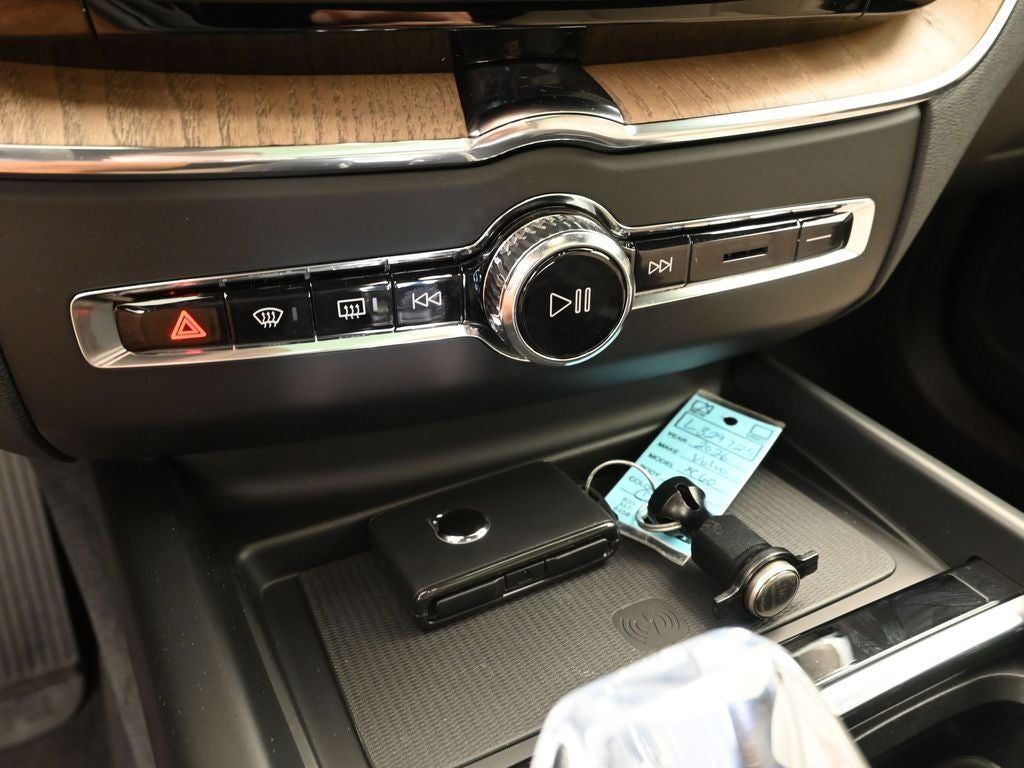 2026 Volvo XC60 B5 Core