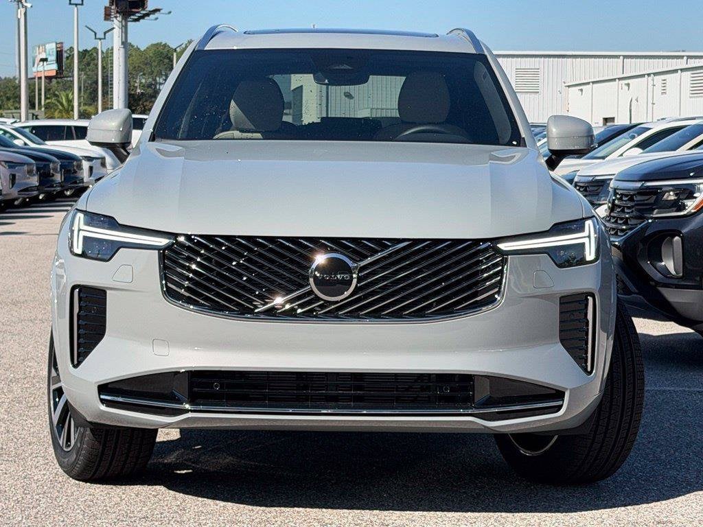2027 Volvo XC90 B5 Core