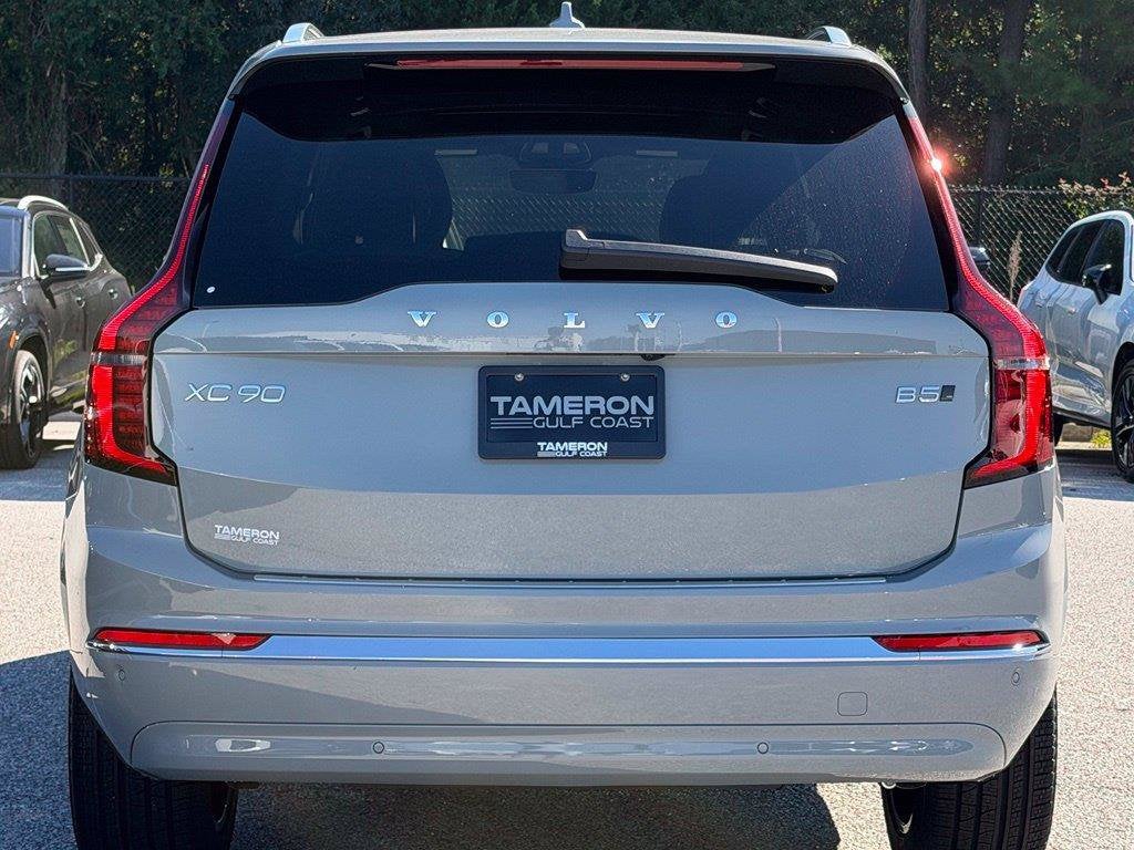 2027 Volvo XC90 B5 Core
