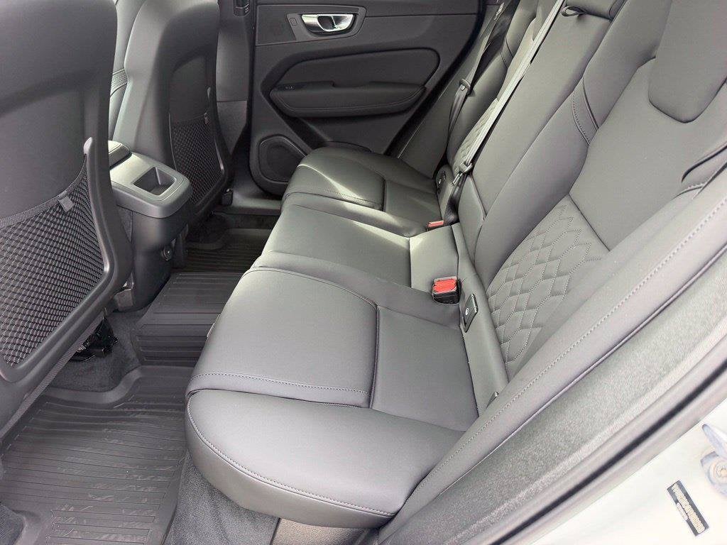 2027 Volvo XC60 B5 Plus