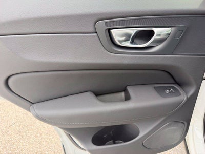 2027 Volvo XC60 B5 Plus