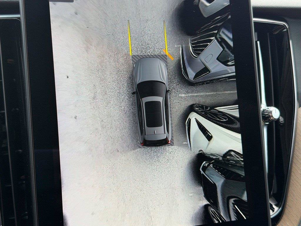 2027 Volvo XC60 B5 Plus