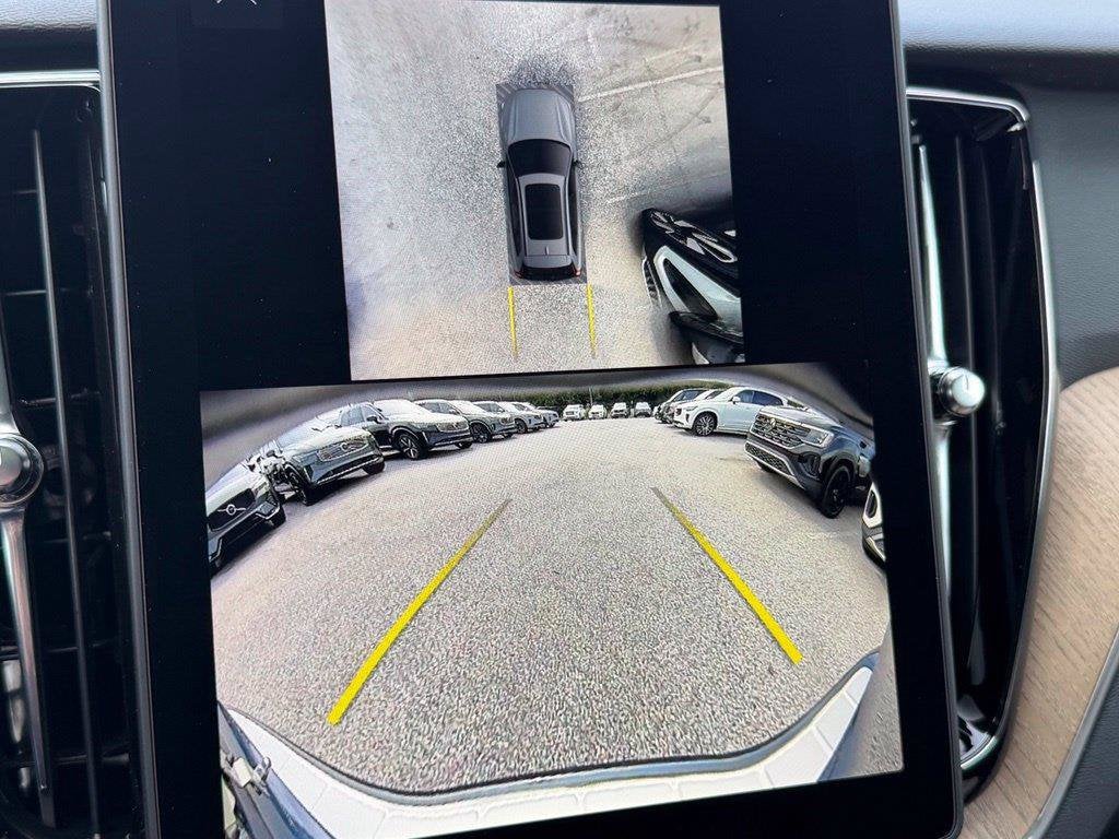 2027 Volvo XC60 B5 Plus