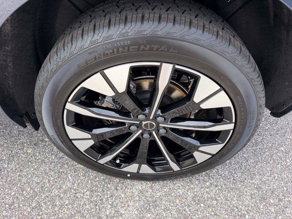 2027 Volvo XC60 B5 Plus