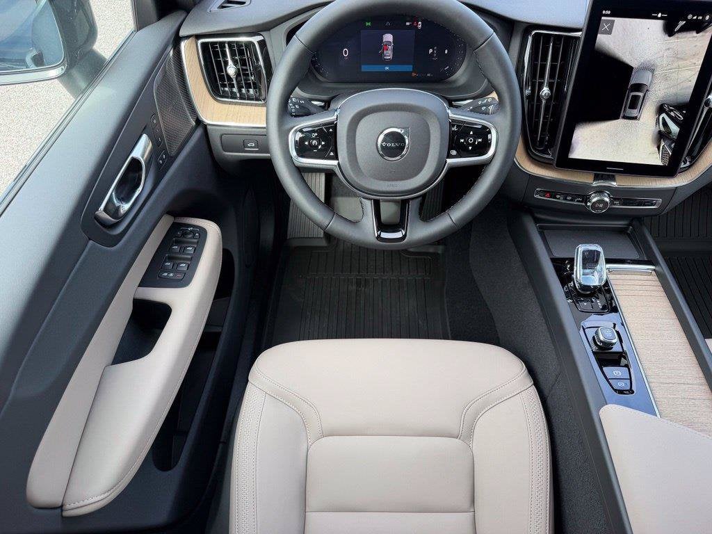 2027 Volvo XC60 B5 Plus