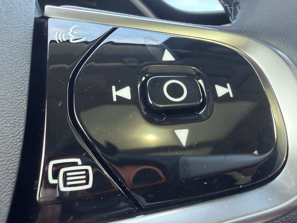 2027 Volvo XC60 B5 Core