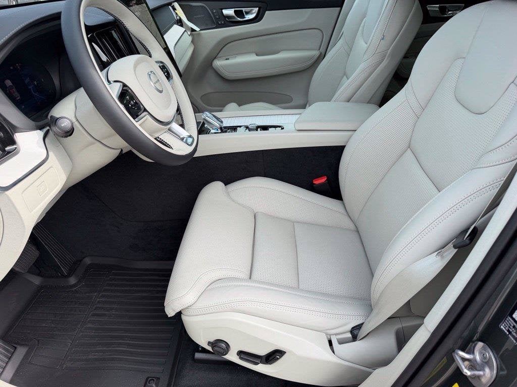 2027 Volvo XC60 B5 Ultra