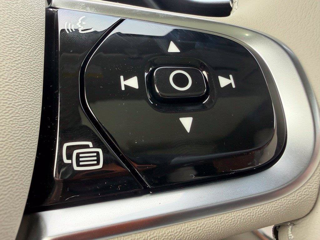 2027 Volvo XC60 B5 Ultra