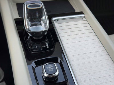 2027 Volvo XC60 B5 Ultra