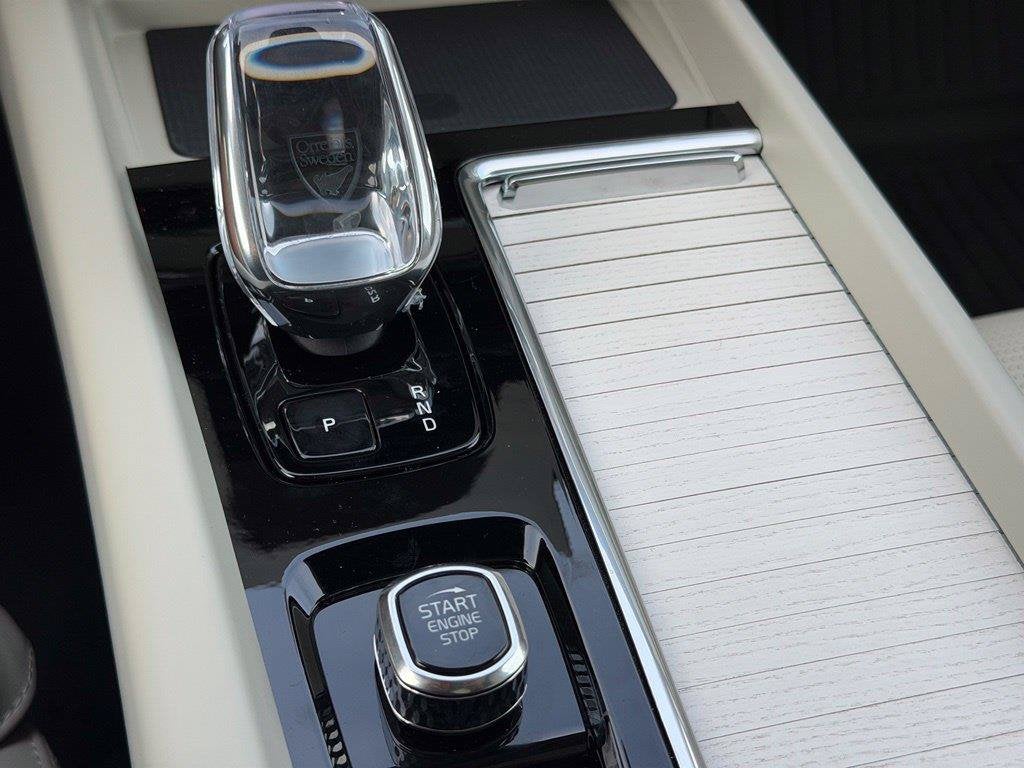 2027 Volvo XC60 B5 Ultra