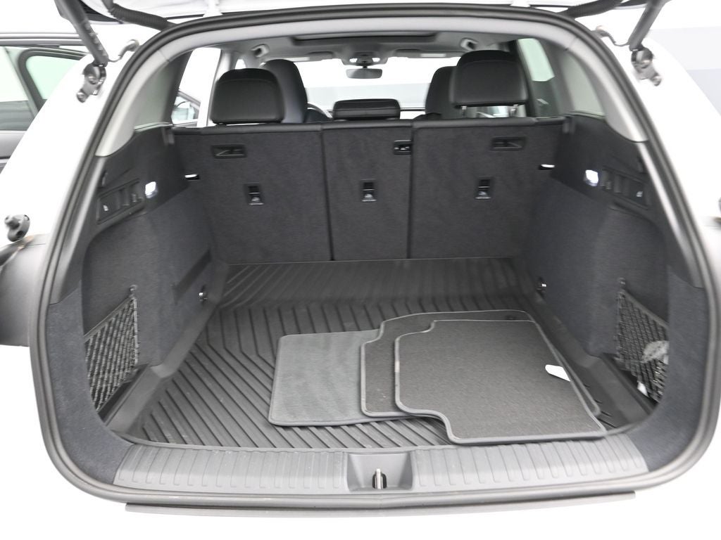 2025 Audi Q6 e-tron Premium Plus quattro