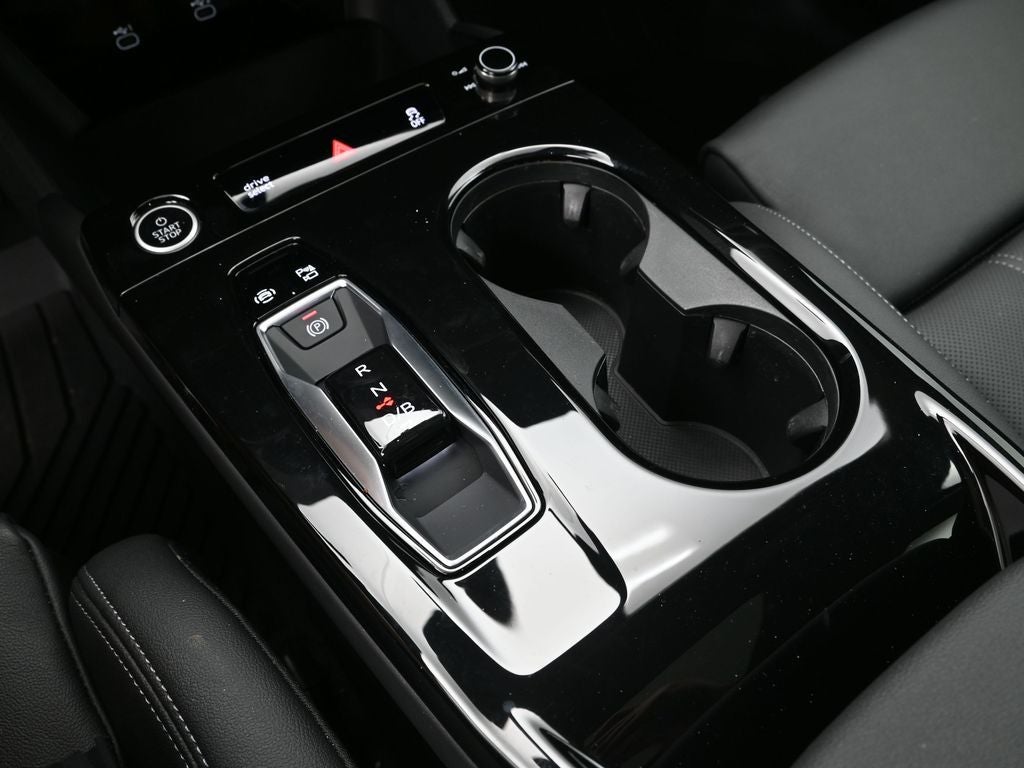 2025 Audi Q6 e-tron Premium Plus quattro