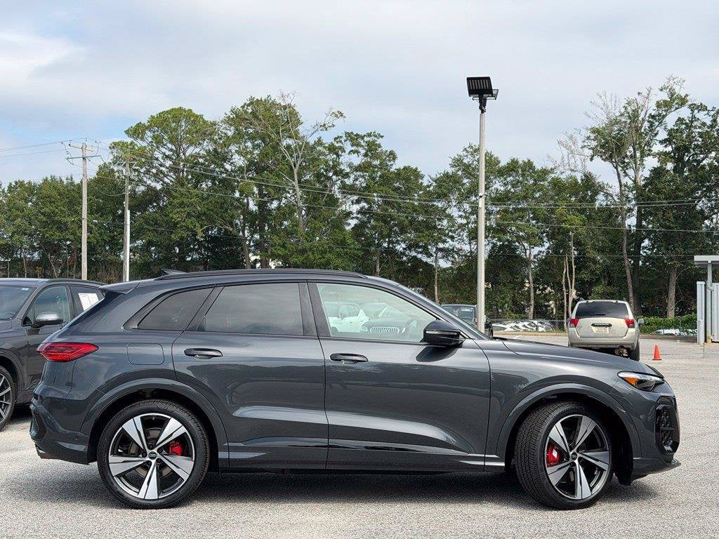 2026 Audi SQ5 Premium Plus quattro