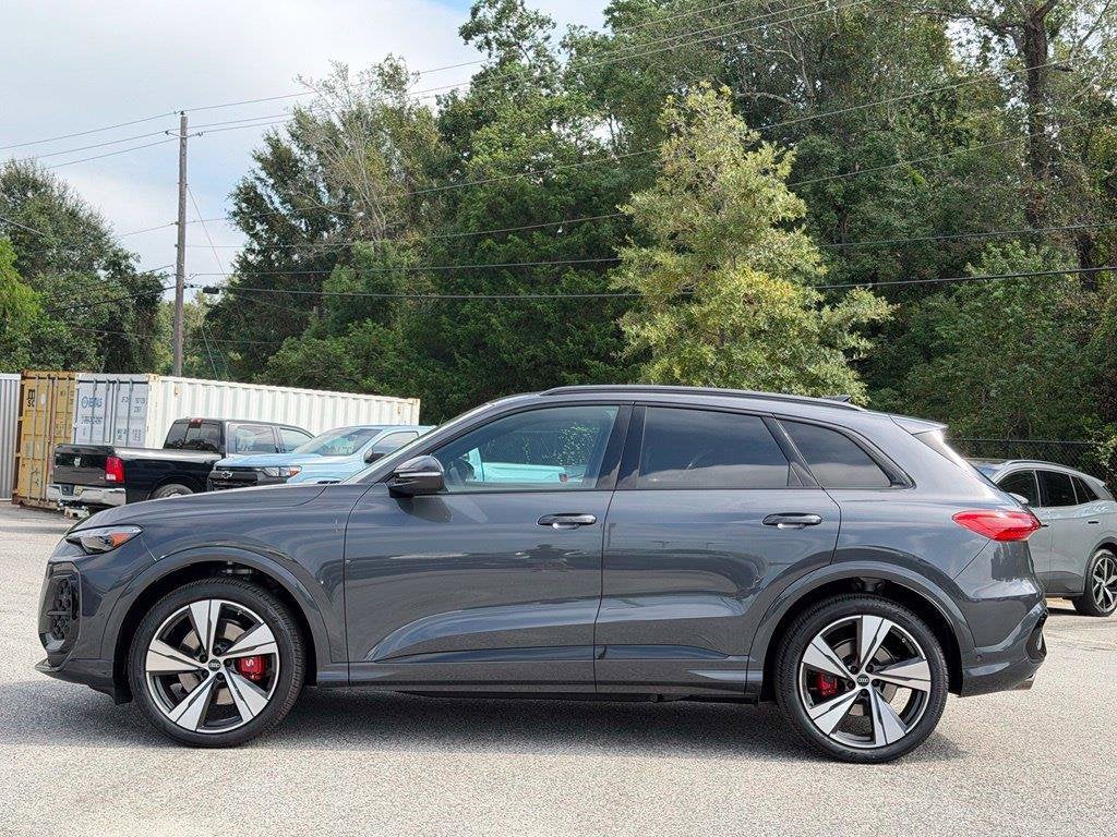 2026 Audi SQ5 Premium Plus quattro