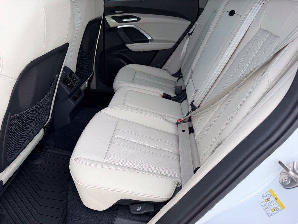2026 Audi Q5 2.0T Premium Plus quattro