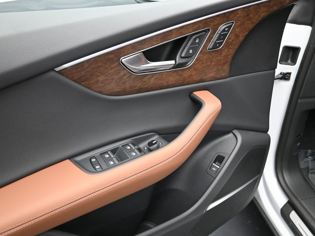 2025 Audi Q8 55 Premium Plus quattro