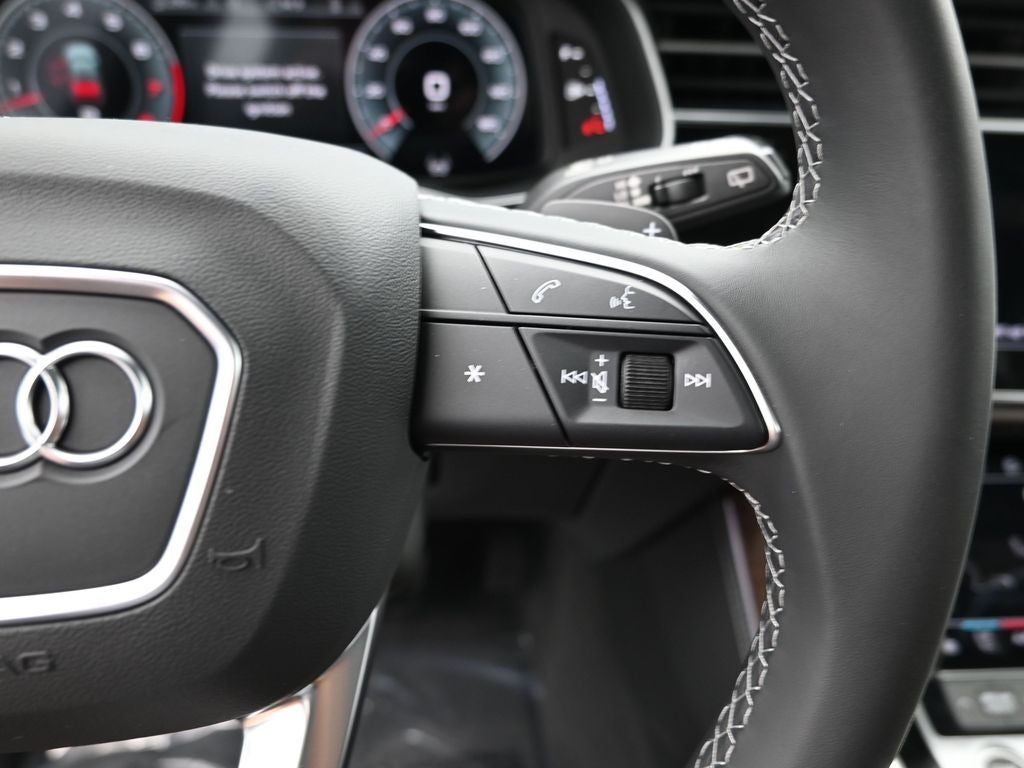 2025 Audi Q8 55 Premium Plus quattro