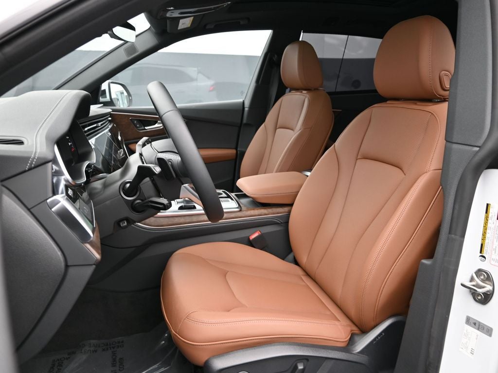 2025 Audi Q8 55 Premium Plus quattro